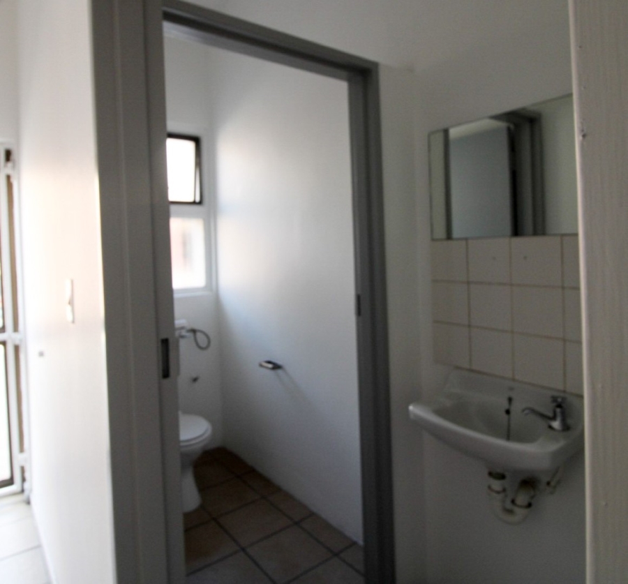 To Let Commercial Property for Rent in Montague Gardens Western Cape